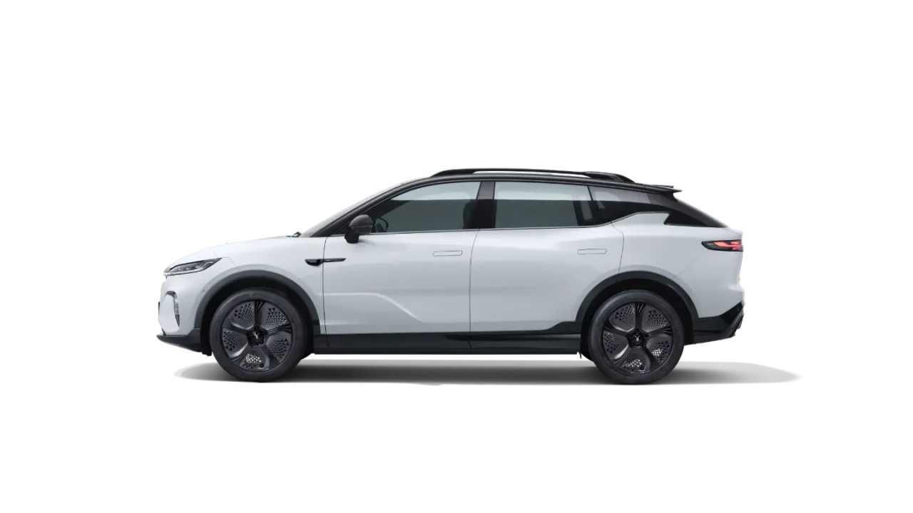 VOYAH Courage in Pearl White