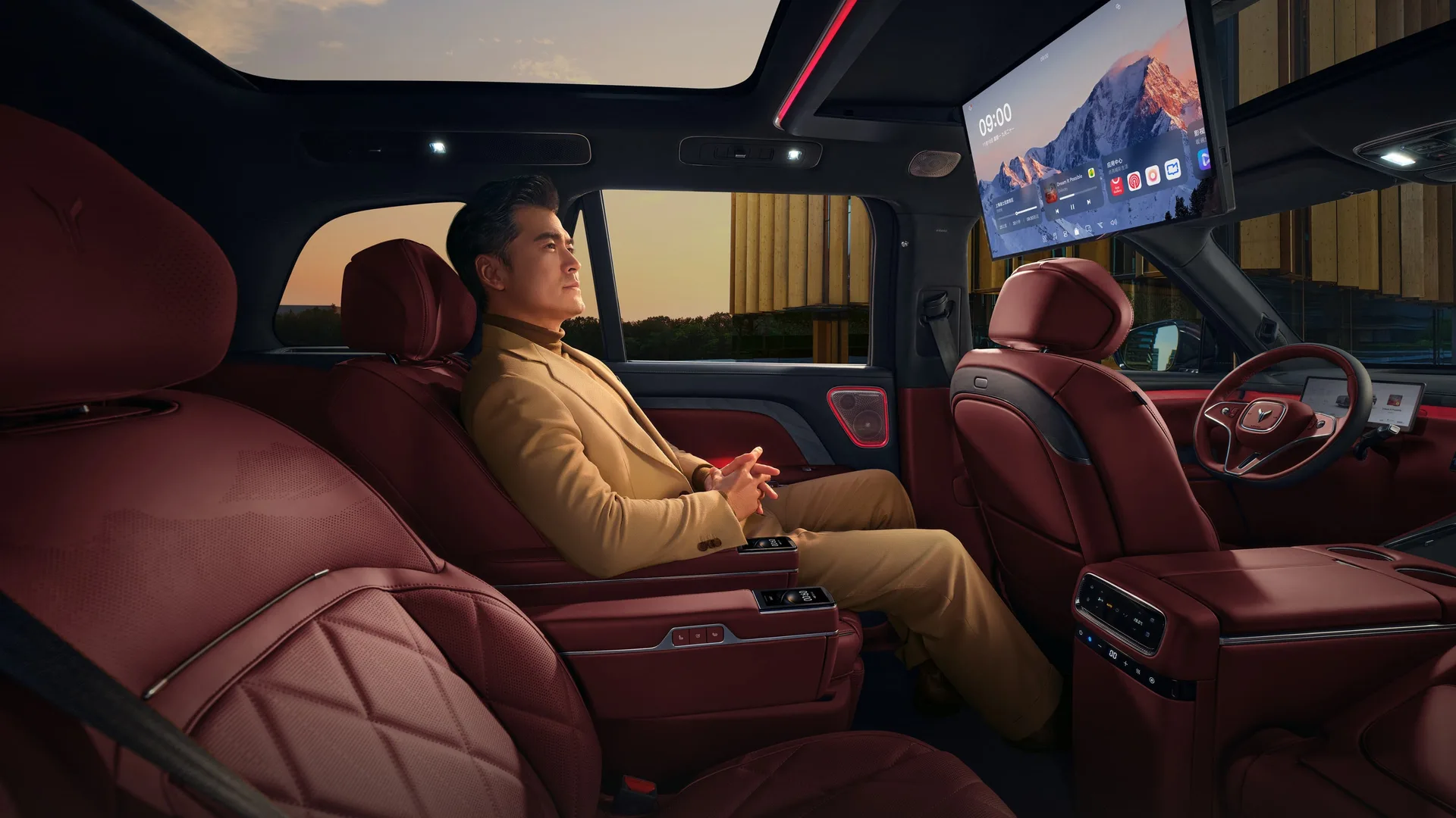 VOYAH Taishan — Six-Seat Flagship Hybrid SUV, photo 4 of 7